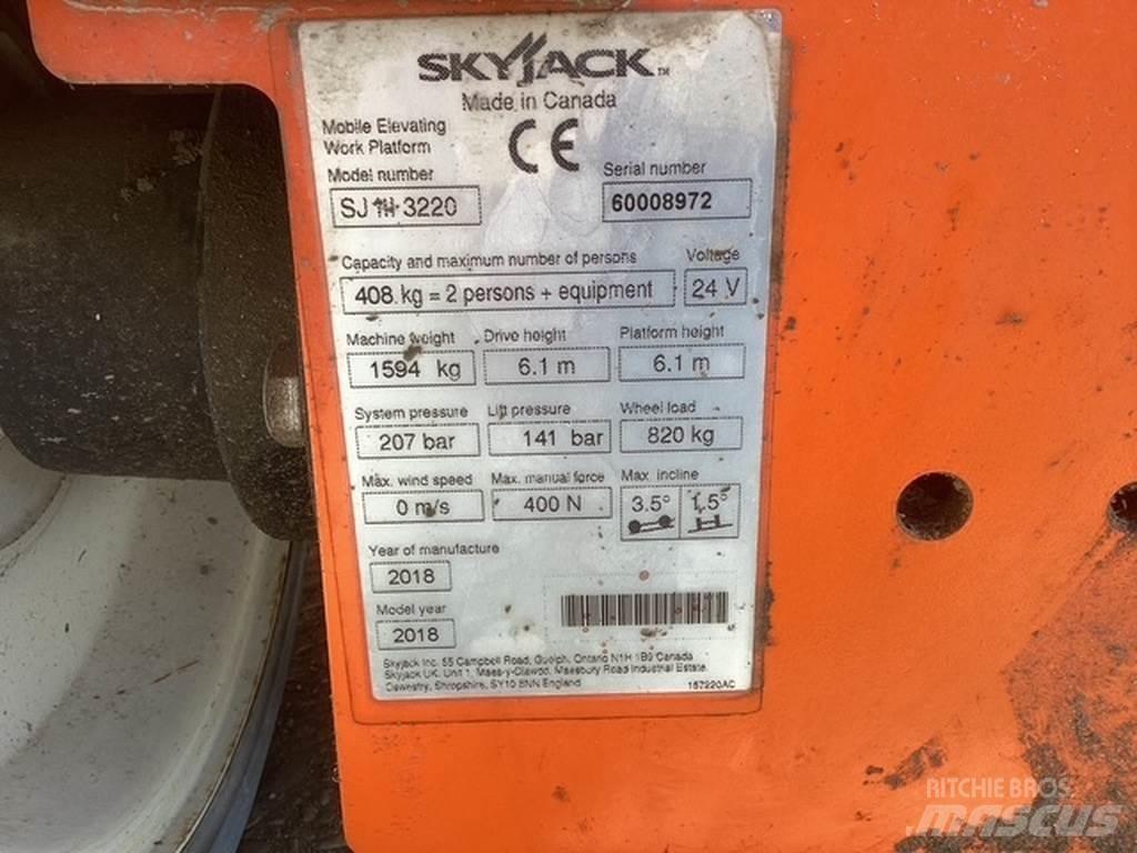 SkyJack SJIII3220 Schaarhoogwerkers