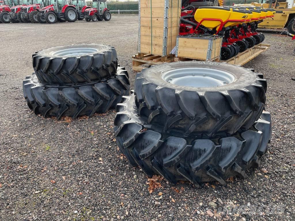 Mitas SET OF WHEELS Banden, wielen en velgen