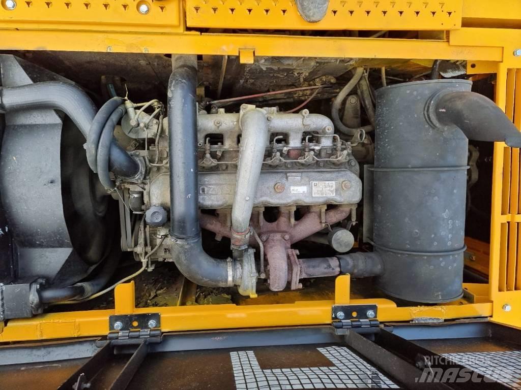 JCB JS 220 LC Rupsgraafmachines