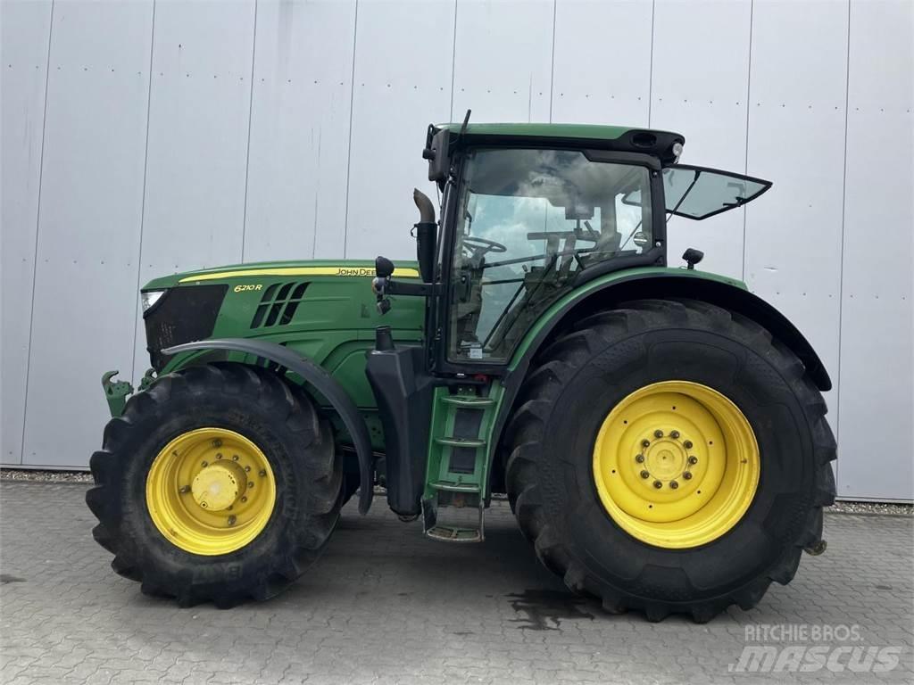 John Deere 6210R Tractoren