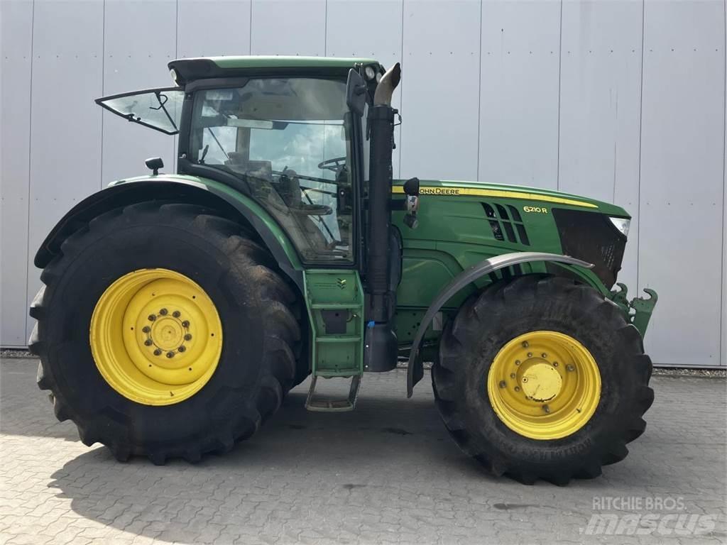 John Deere 6210R Tractoren