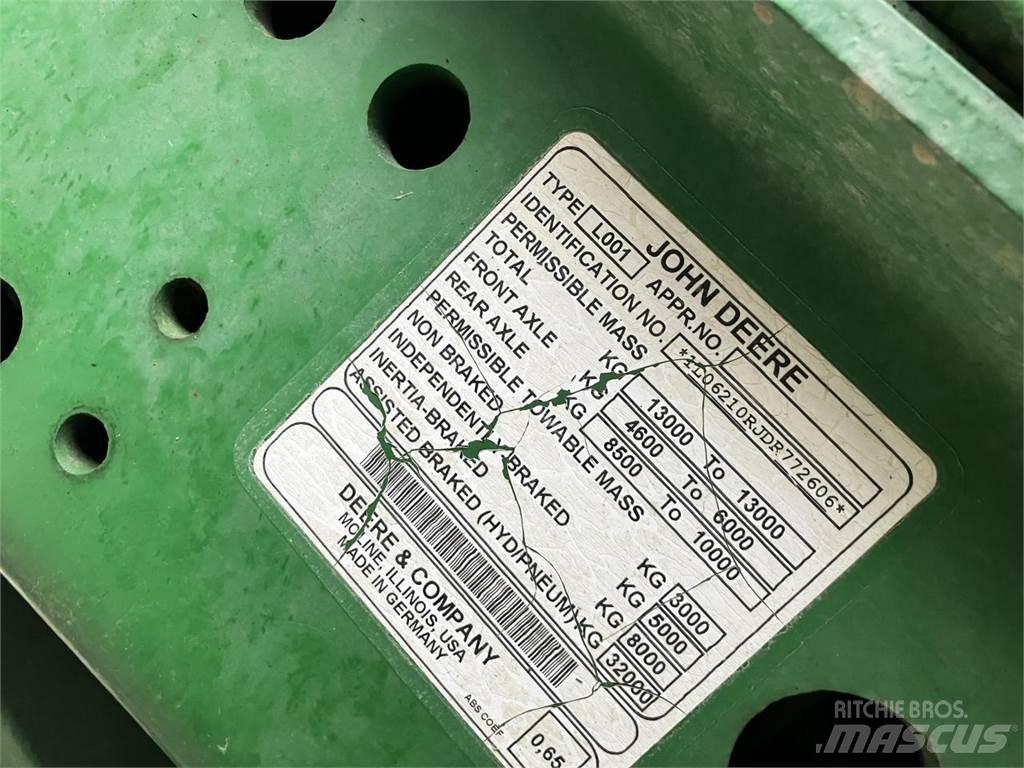 John Deere 6210R Tractoren