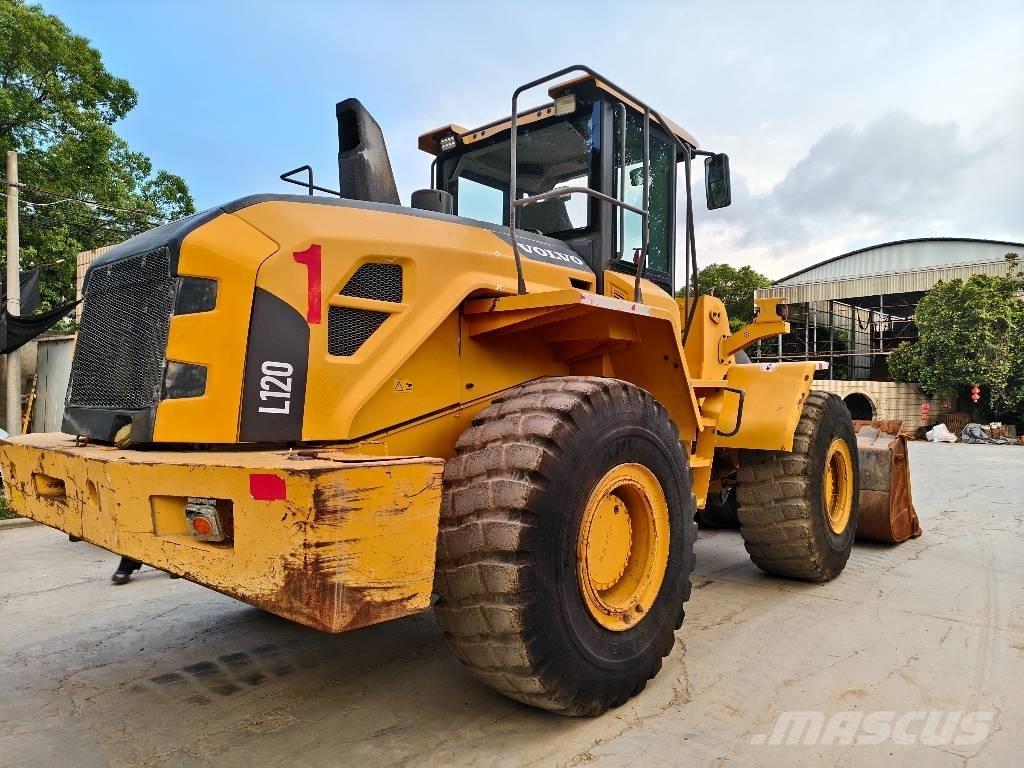 Volvo L 120 Wielladers