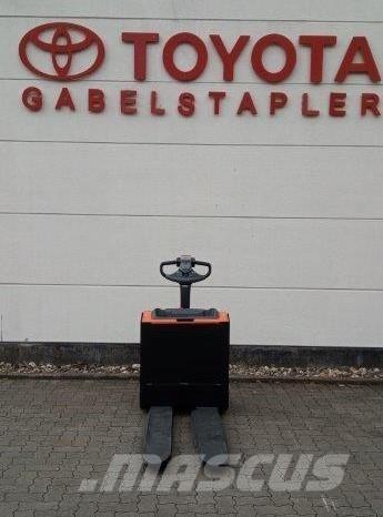 Toyota LWE 200 Meeloop stapelaar