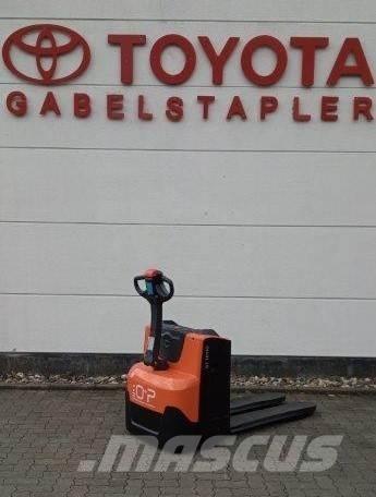 Toyota LWE 200 Meeloop stapelaar