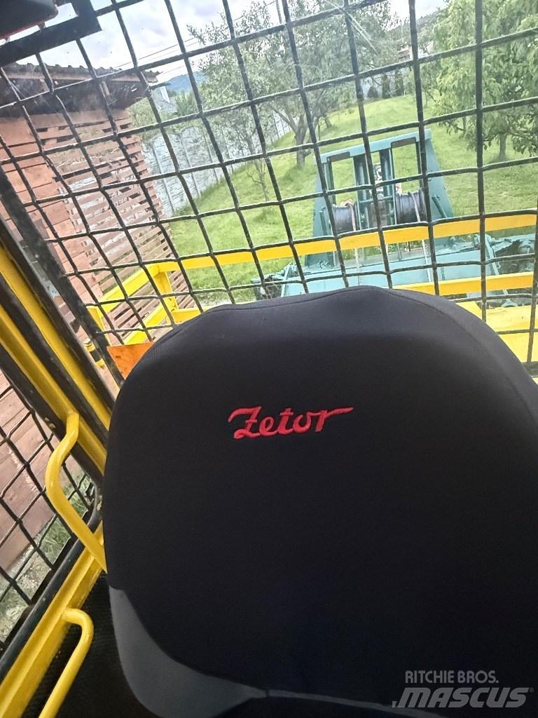LKT 81 TURBO Bosbouw tractoren