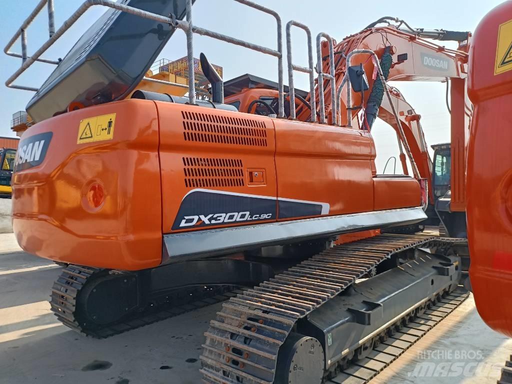 Doosan DX300-9 Rupsgraafmachines