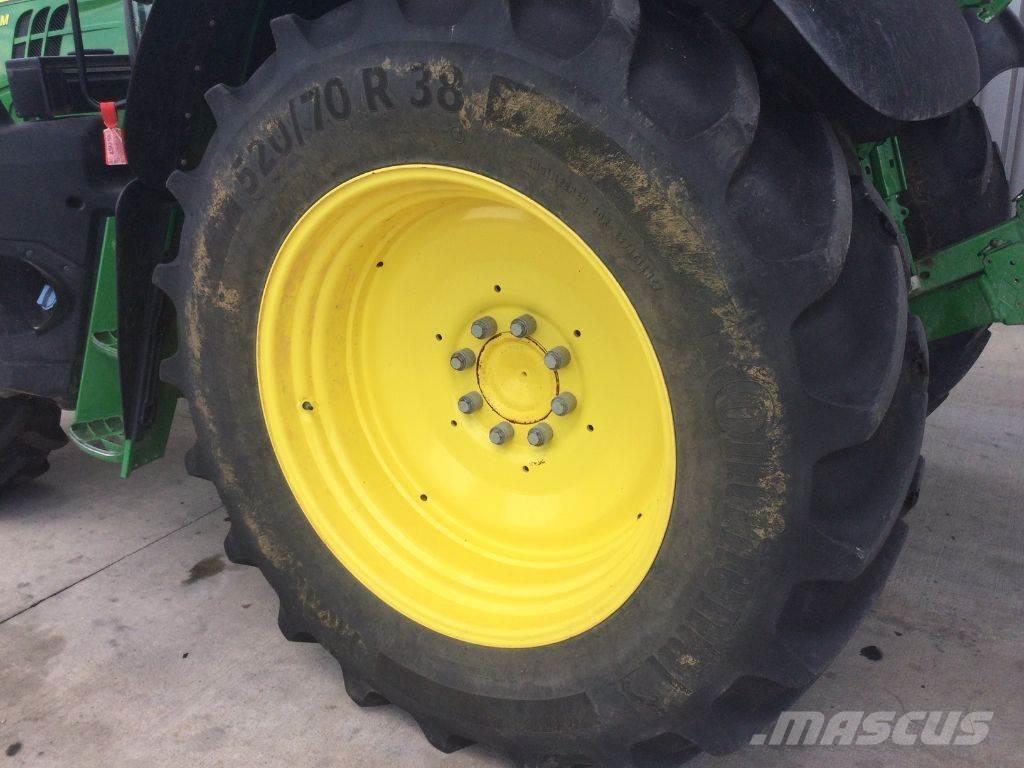 John Deere 6130M Tractoren