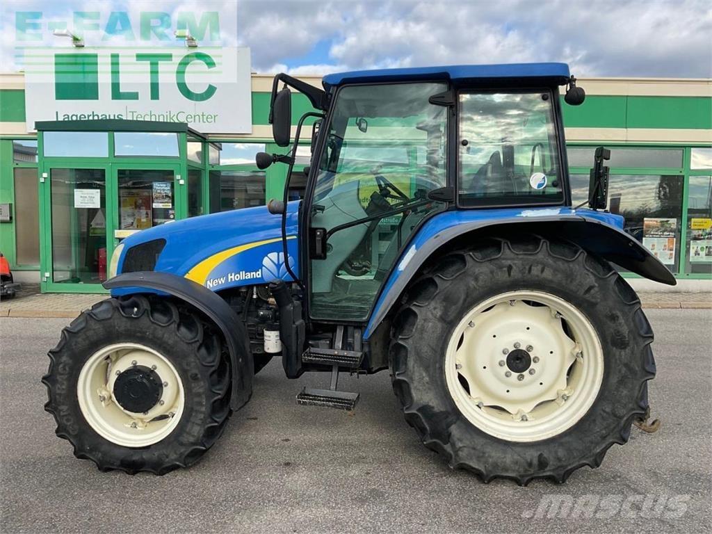 New Holland T 5030 Tractoren