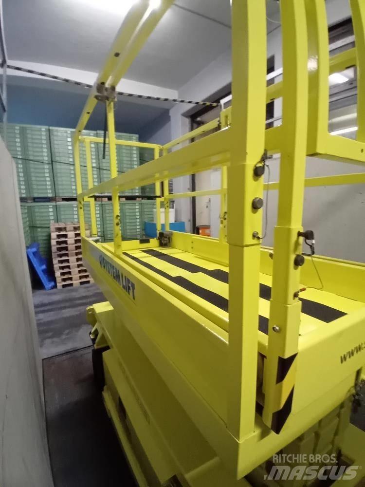 Holland Lift HL-9710 Schaarhoogwerkers