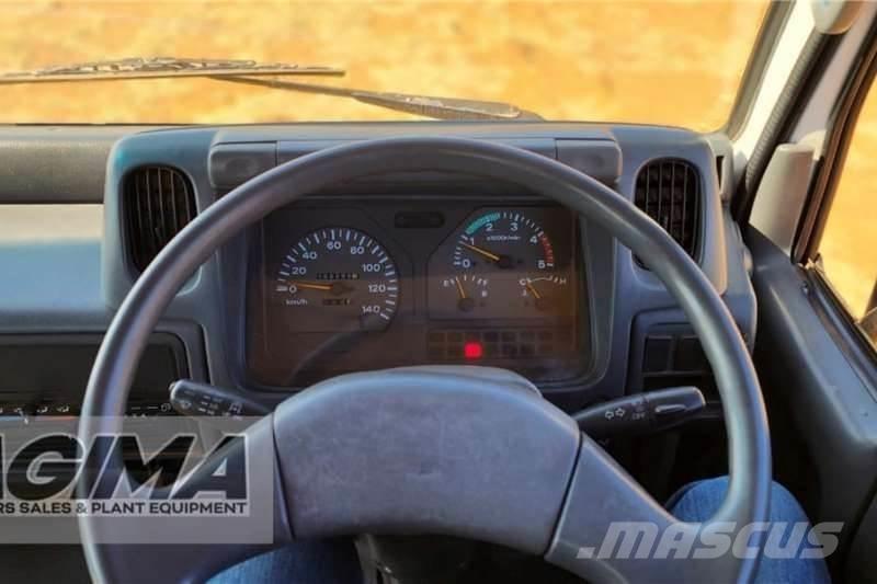 Nissan UD40 Anders