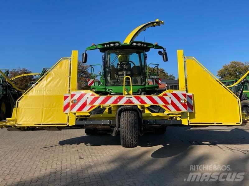 John Deere 8500 Getrokken veldhakselaar