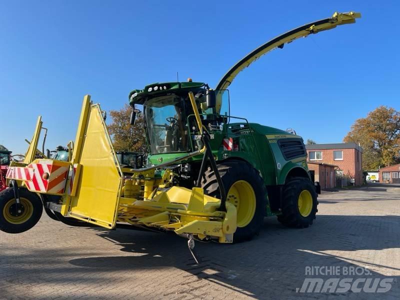John Deere 8500 Getrokken veldhakselaar