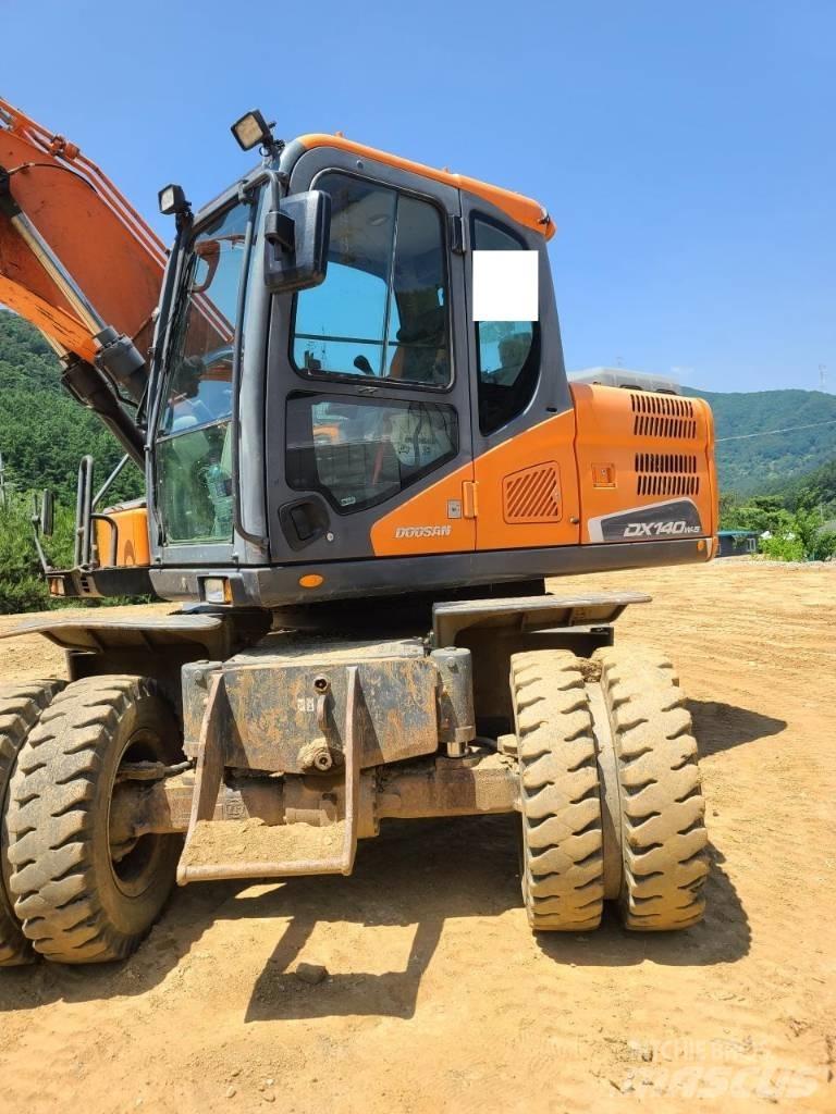 Doosan DX 140 W Wielgraafmachines