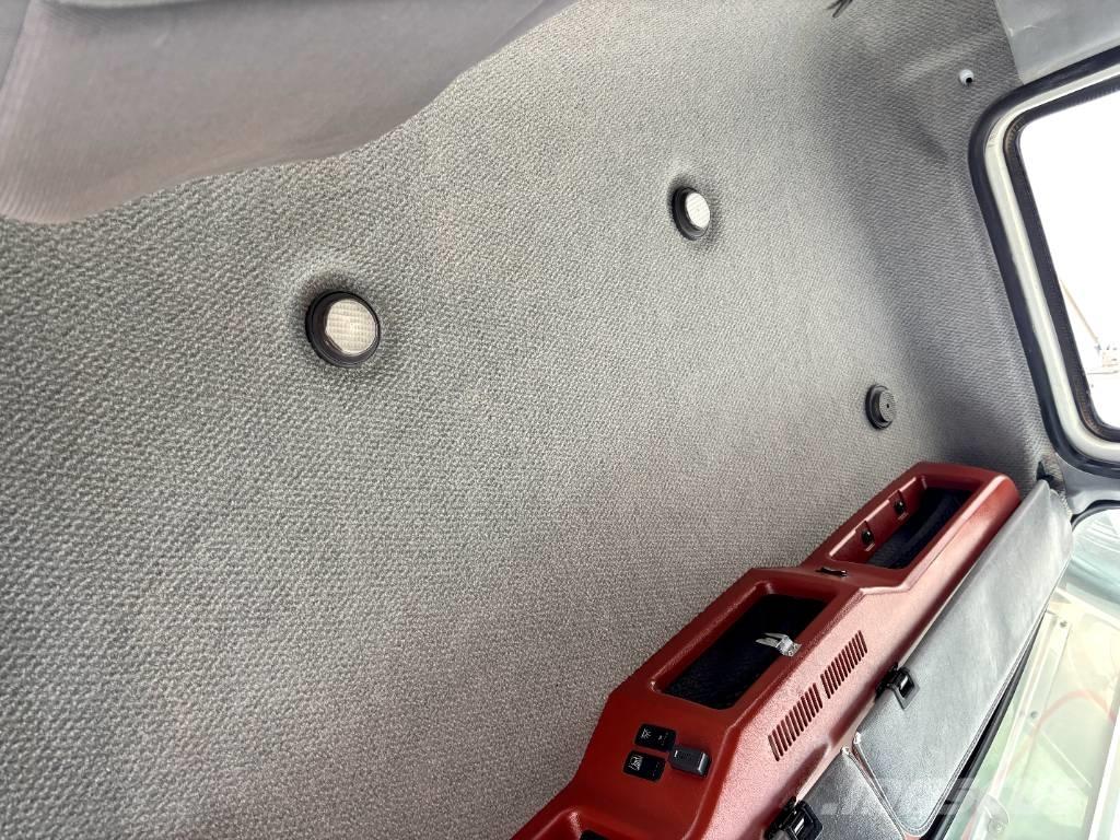 Mack CHU 613 Sleepwagens