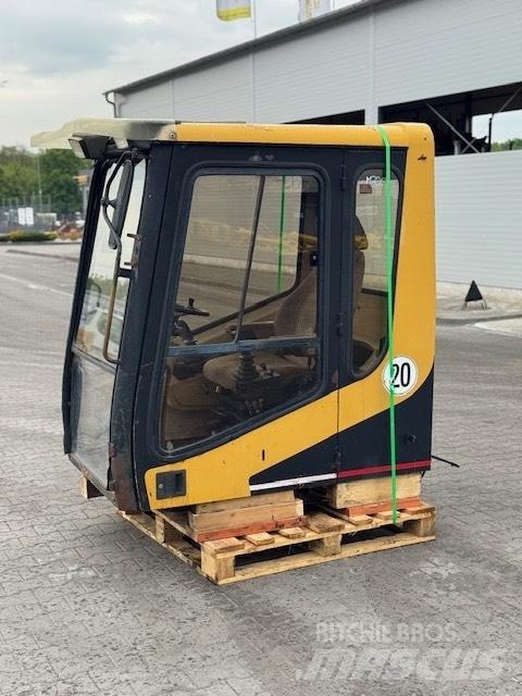 CAT M 320 USED CAB Cabine en interieur