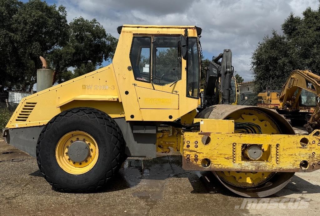 Bomag BW 211 D-3 Duowalsen