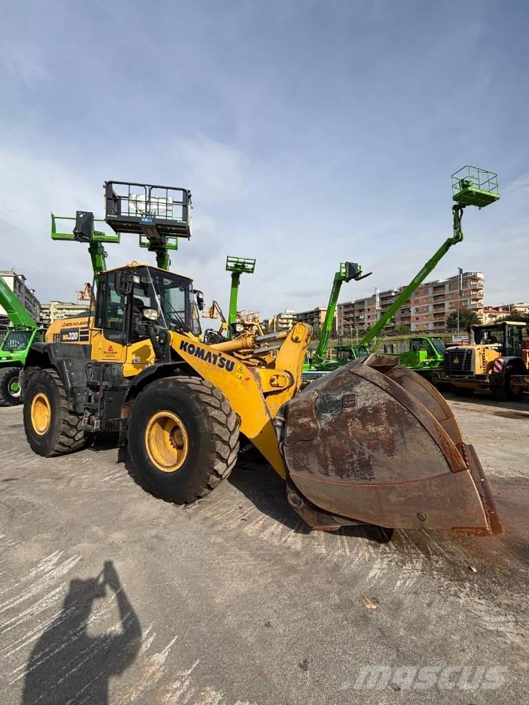 Komatsu WA 320-8 Wielladers