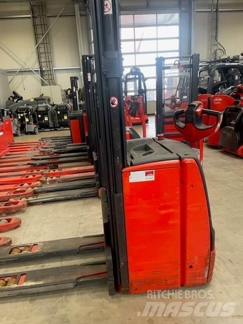 Linde L16 Meeloop stapelaar