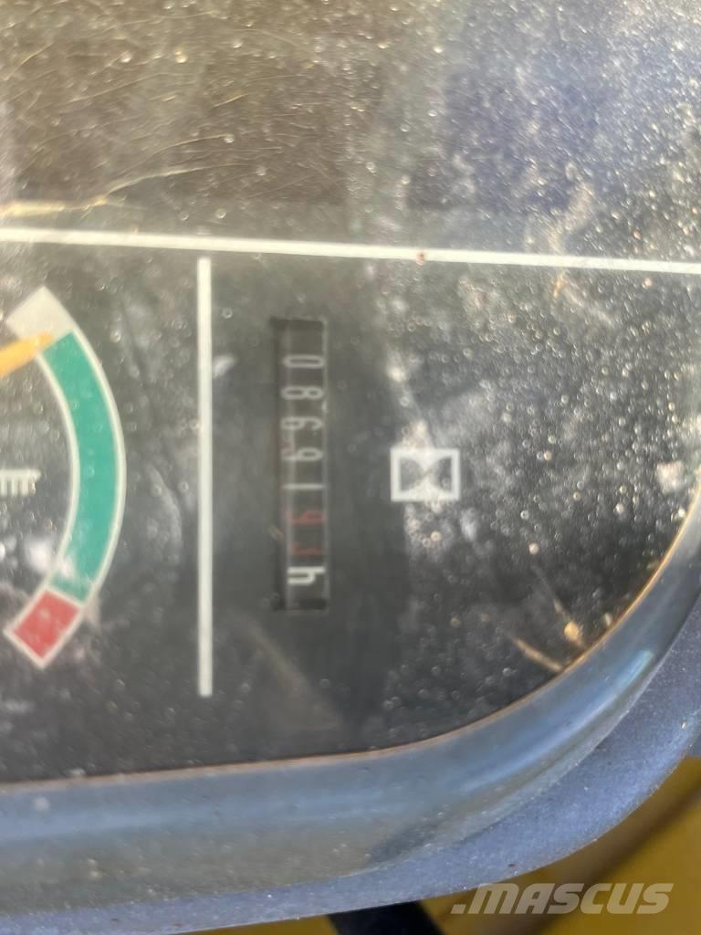 Komatsu PC 27 Minigraafmachines < 7t