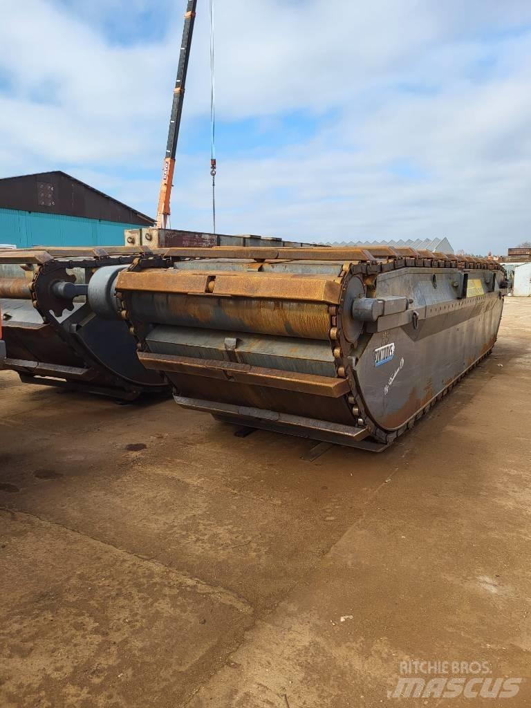 Volvo 210CLR Amfibische graafmachines