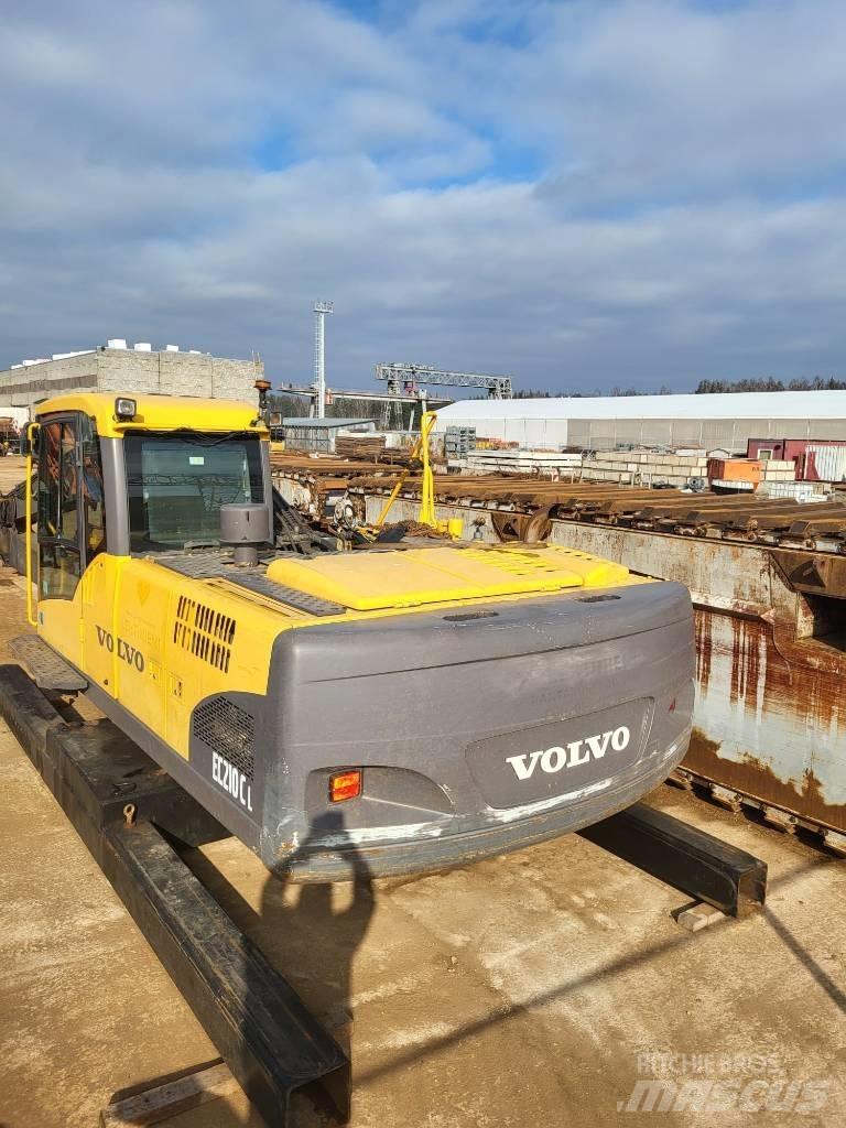 Volvo 210CLR Amfibische graafmachines