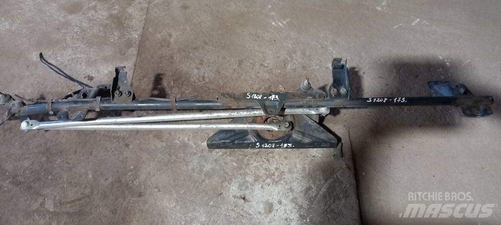 Scania 94 D.   1386567 Cabine en interieur
