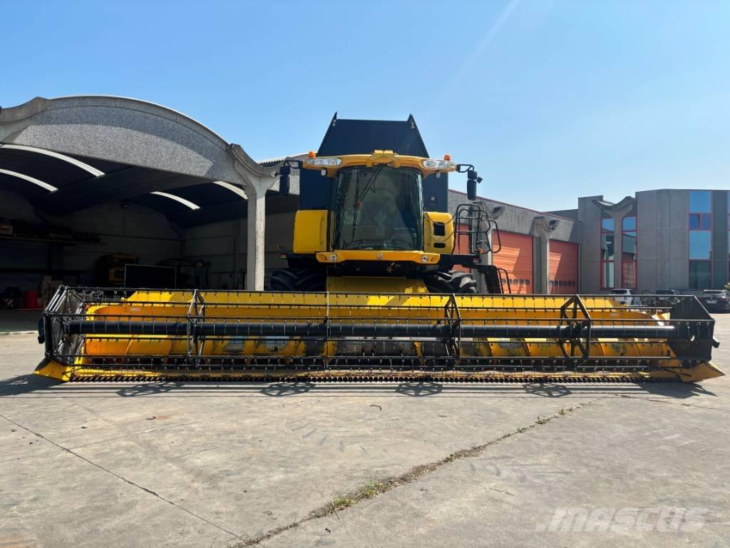 New Holland CR 9090 Maaidorsmachines