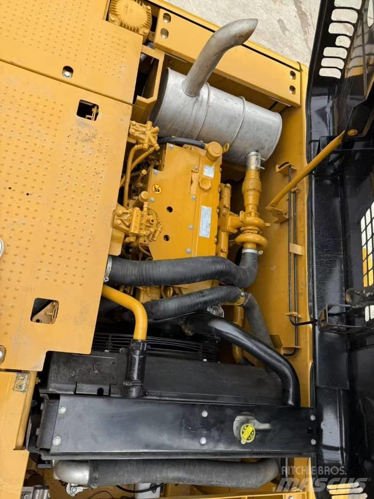 CAT 320 D Rupsgraafmachines
