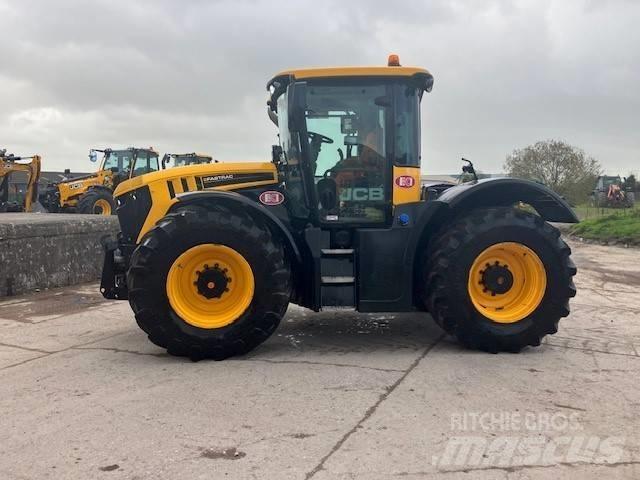 JCB (21007788) FT 4220 Tractoren