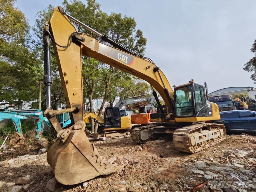 CAT 330 D Rupsgraafmachines