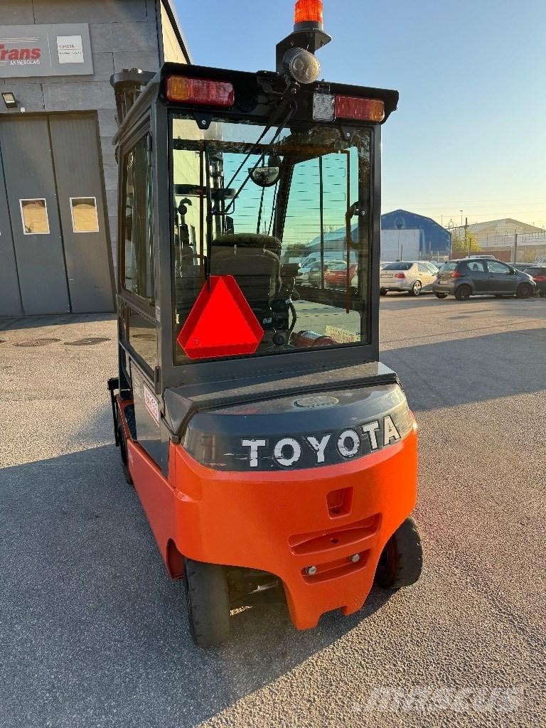 Toyota 8FBMT35 Elektrische heftrucks