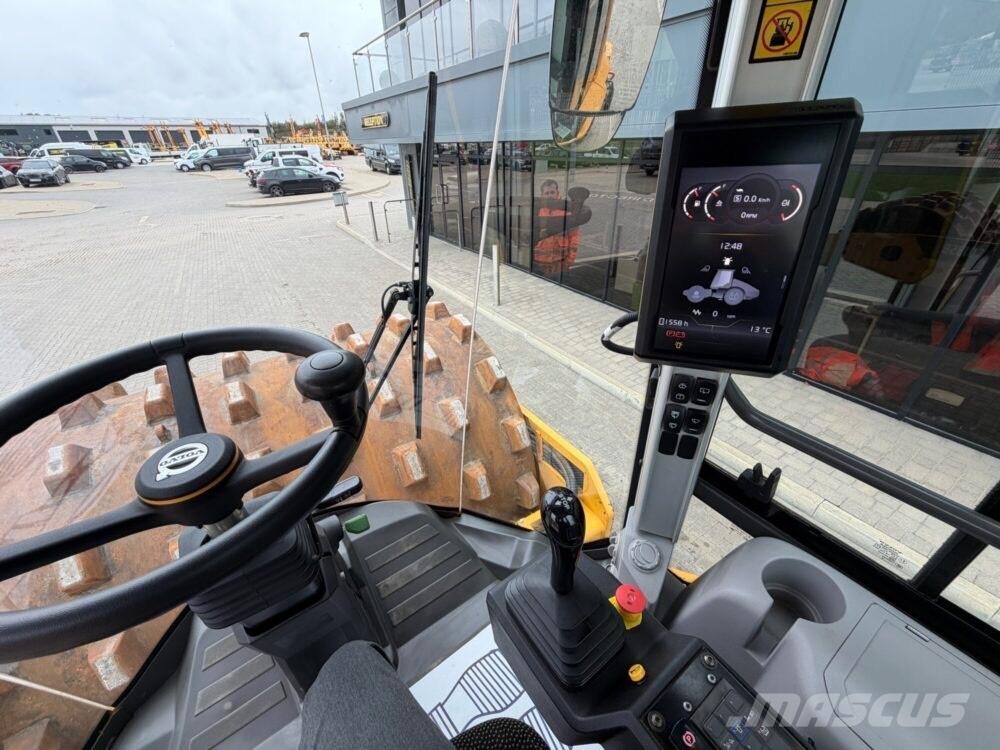 Volvo SD 135 B Trilrolwalsen