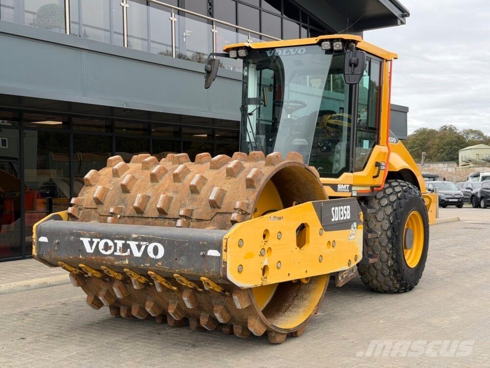 Volvo SD 135 B Trilrolwalsen