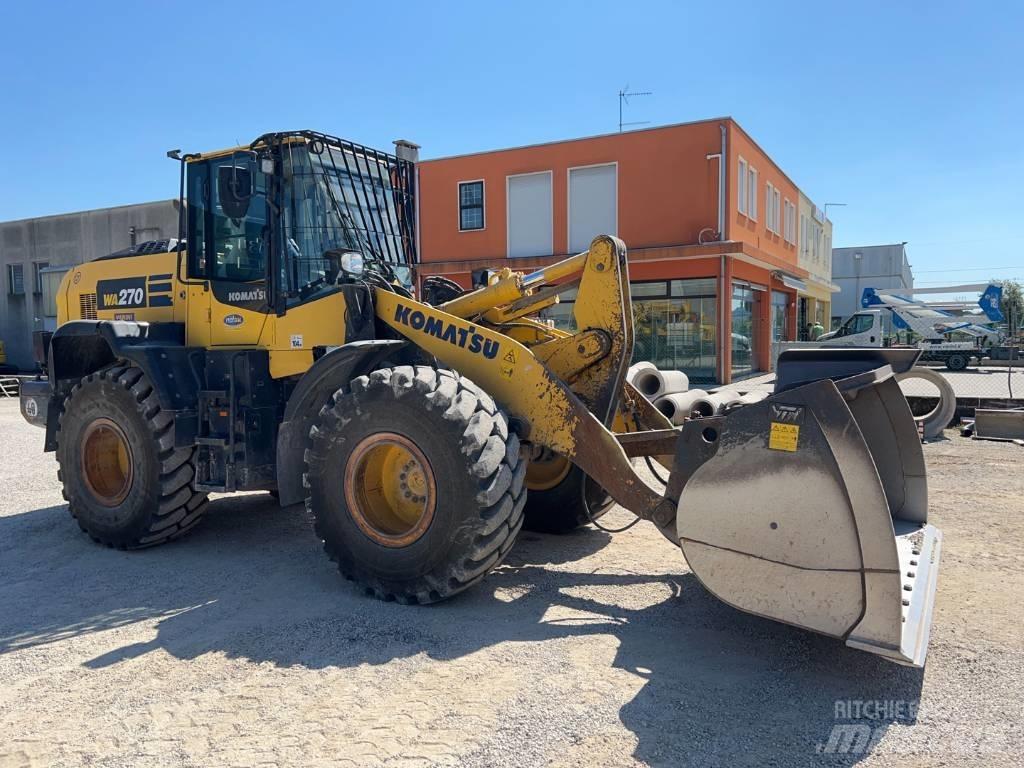 Komatsu WA 270-8 Wielladers