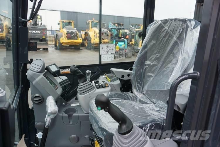 Airman AX 33 U Minigraafmachines < 7t