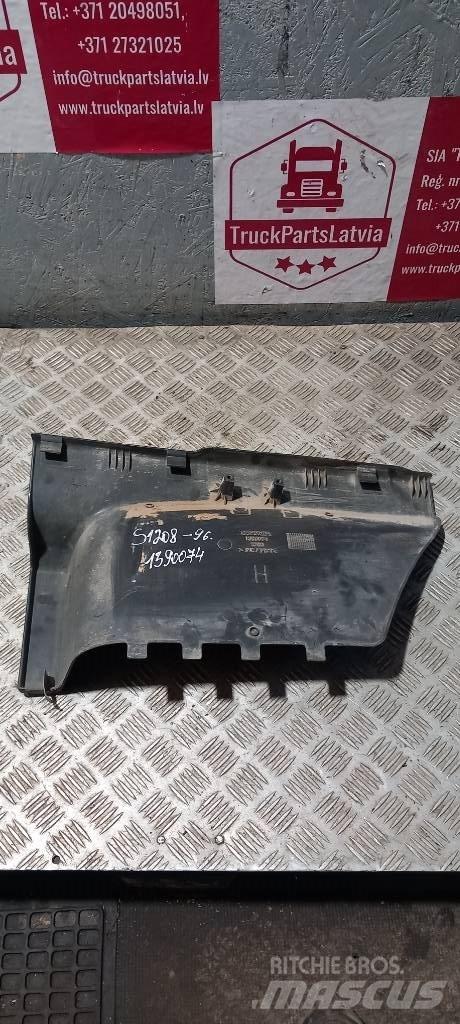 Scania 94 D. 1390074 Cabine en interieur