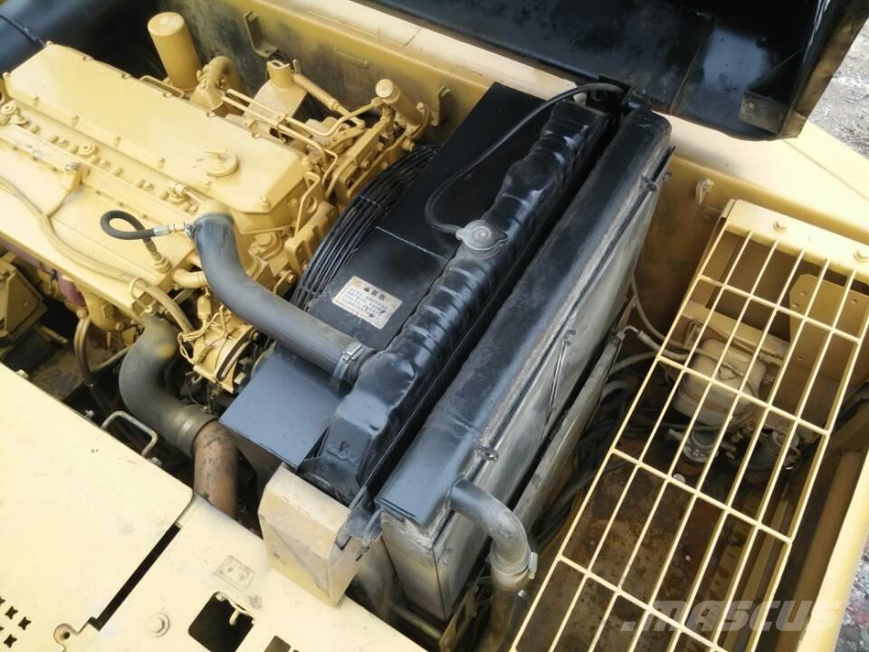 CAT 325 B Rupsgraafmachines
