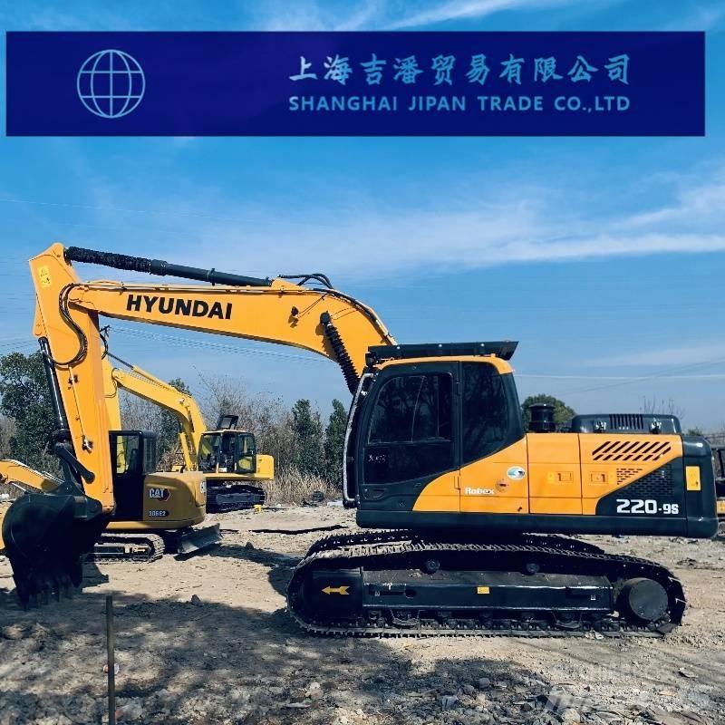 Hyundai R220 Rupsgraafmachines