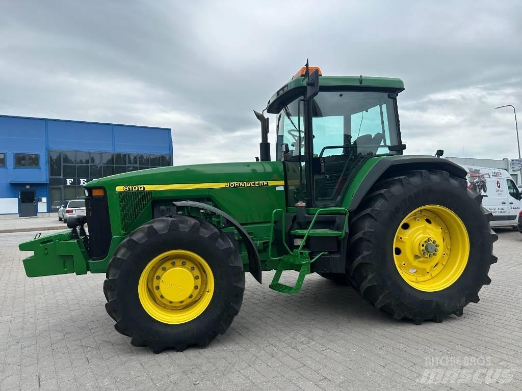 John Deere 8100 Tractoren