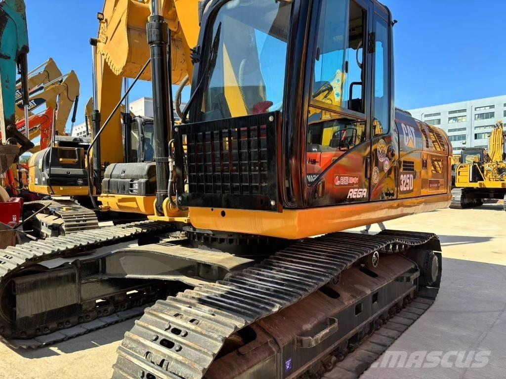 CAT 325 D Rupsgraafmachines