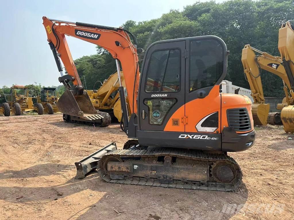 Doosan DX 60 Rupsgraafmachines