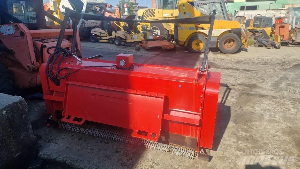 CAT ASV RC100 Schrankladers