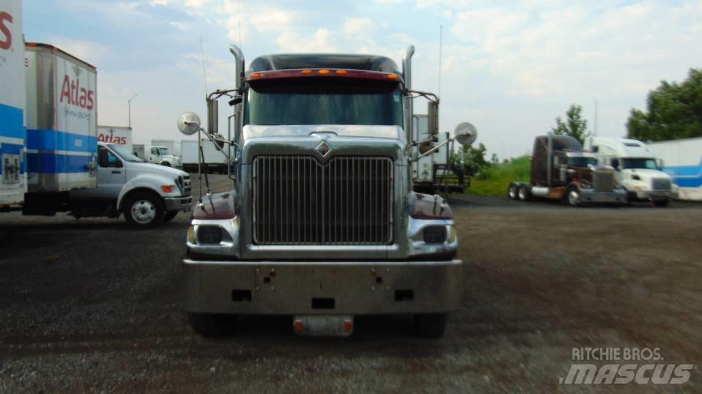 International 9900 i Trekkers