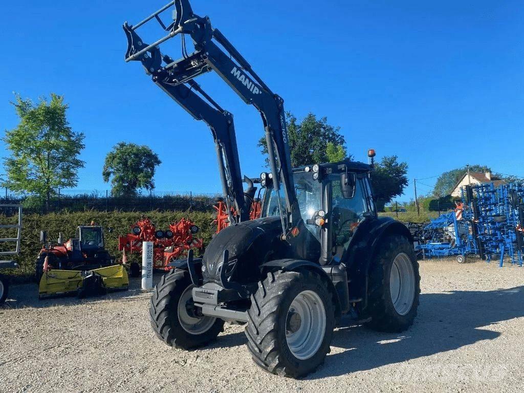 Valtra N134  HiTECH Tractoren