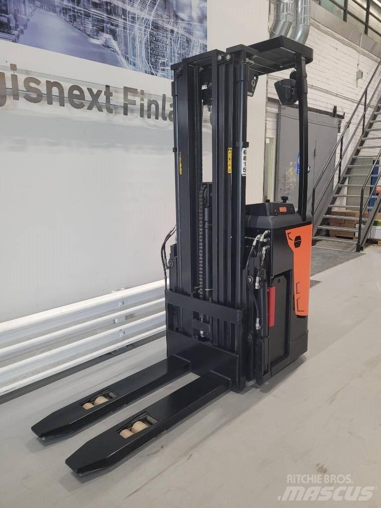 Rocla SST 16 ACI Zelfrijdende stapelaars