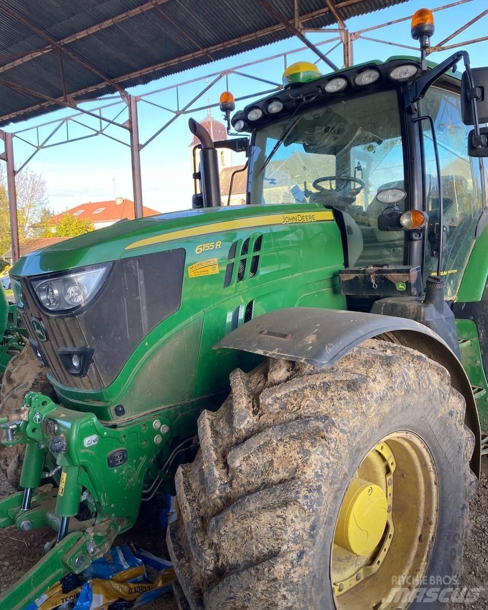 John Deere 6155R Tractoren