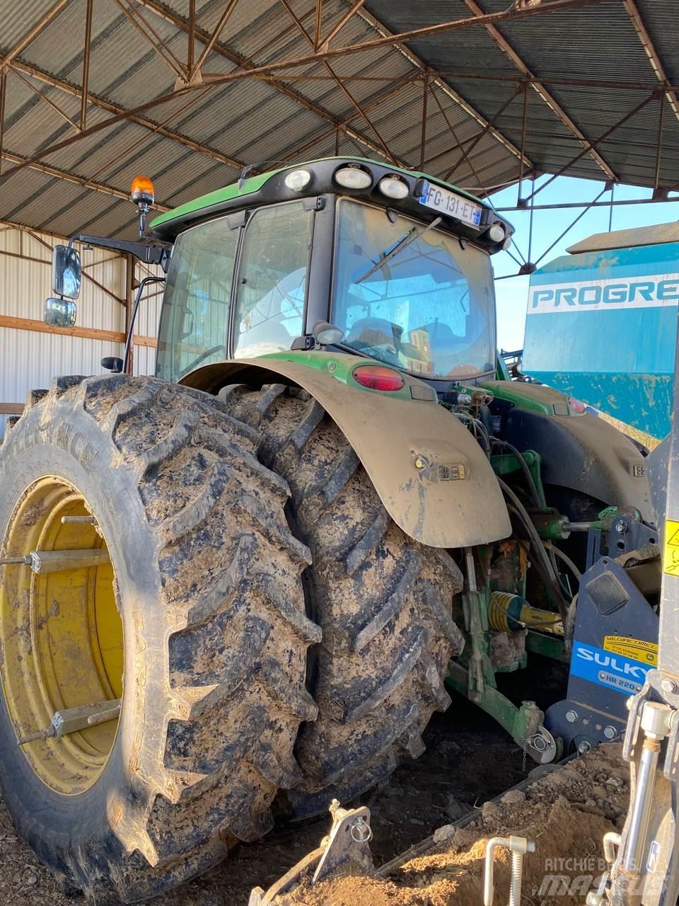 John Deere 6155R Tractoren