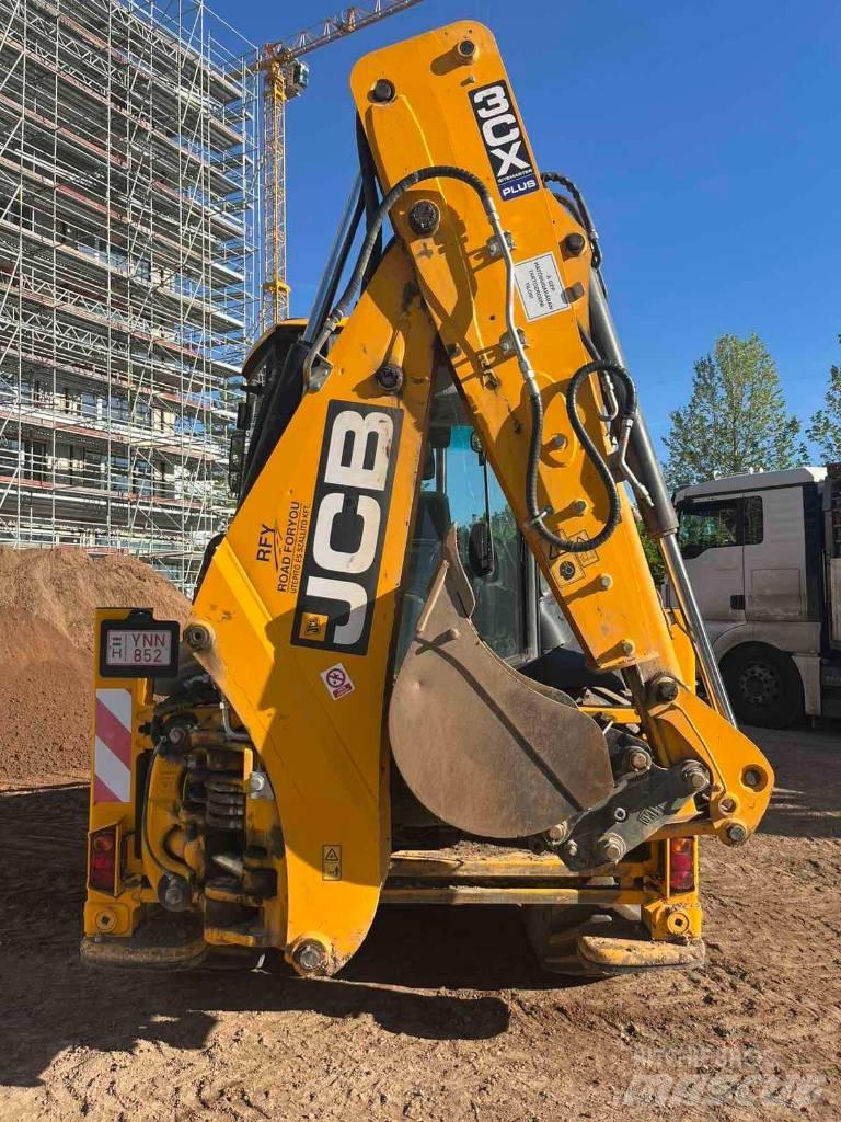 JCB 3 CX Midigraafmachines 7t - 12t