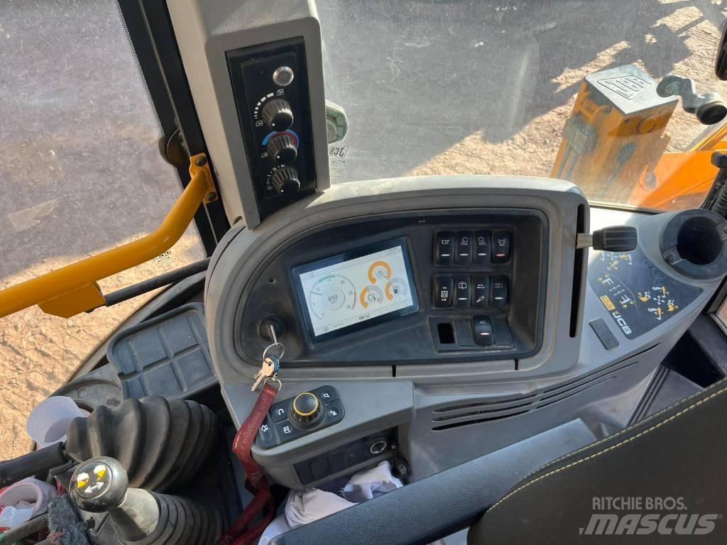 JCB 3 CX Midigraafmachines 7t - 12t